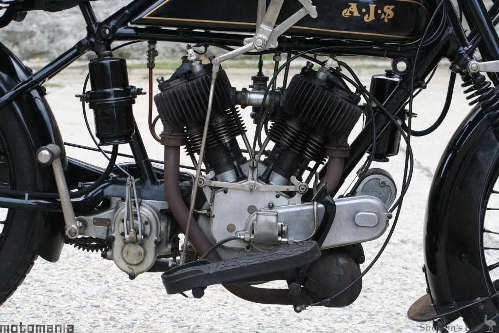 AJS-1926-G2-800cc-Moma-03.jpg