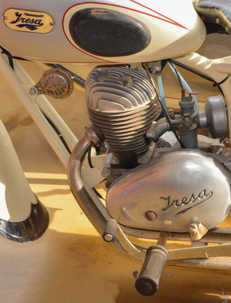 Iresa-1956c-200cc-Sidecar-02-MuH-MRi.jpg