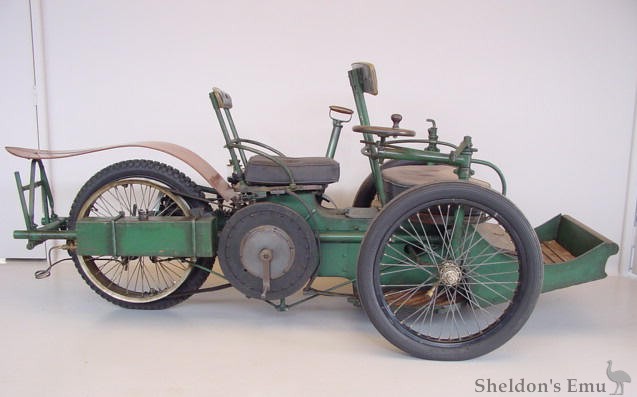 Leon-Bollee-1896-800cc-tricycle.jpg