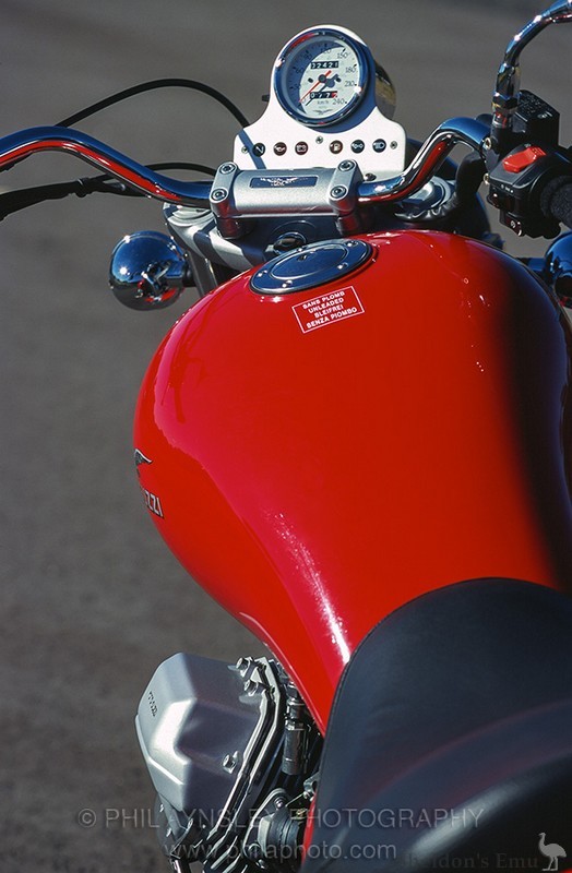 Moto-Guzzi-2000-V11-Jackal-PA-112.jpg