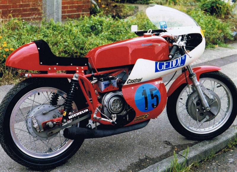 Aermacchi-1964-Ala-D-Ora-350cc.jpg