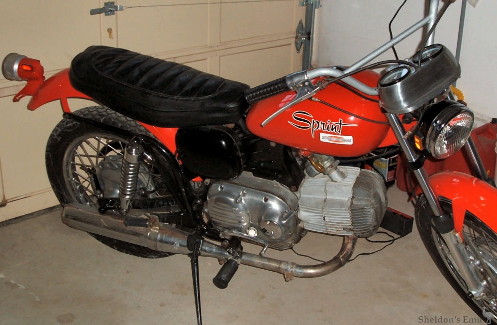 Aermacchi-1971-HD-Sprint-SS350.jpg