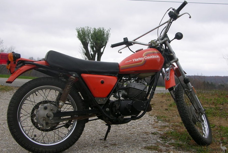 Aermacchi-1975-SXT125.jpg