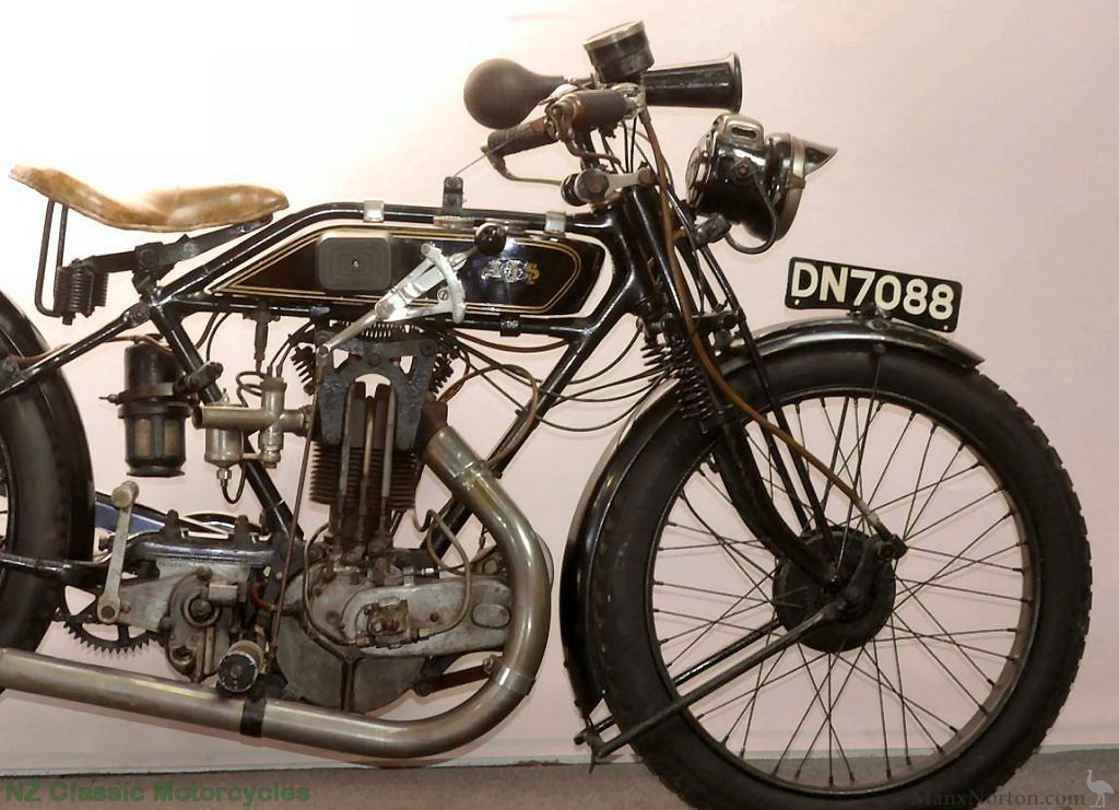 AJS-1923-Model-H-Big-Port-270-5-R-Front-NZM.jpg