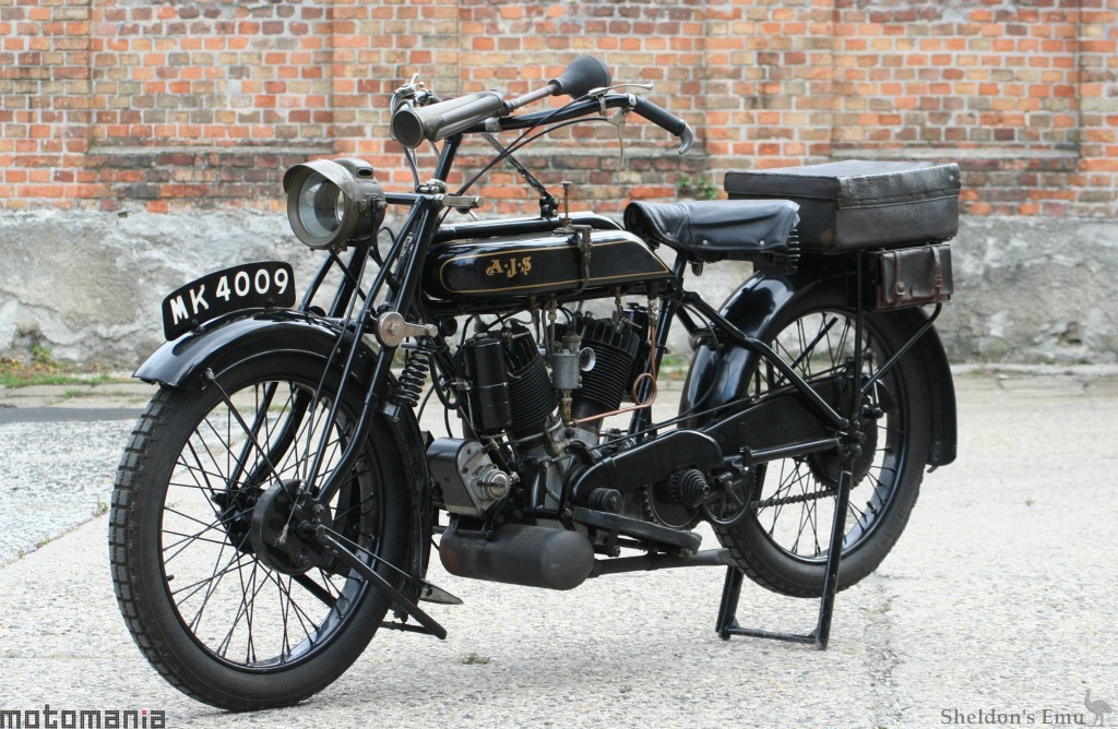 AJS-1926-G2-800cc-Moma-02.jpg
