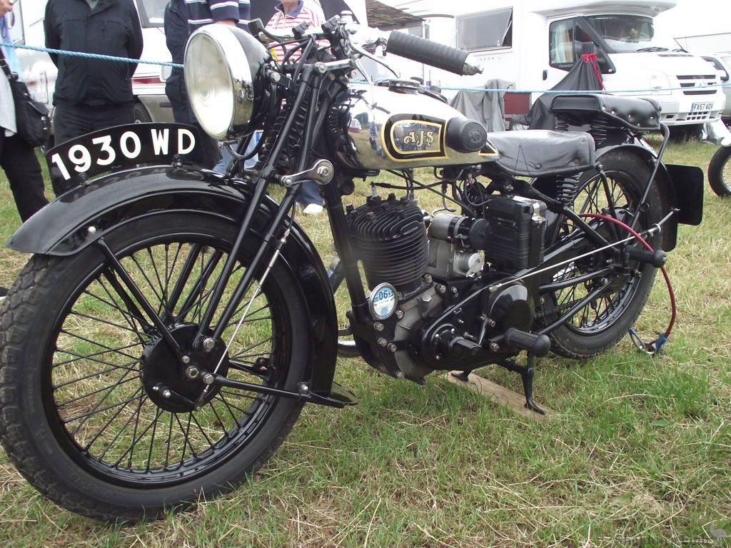 AJS-1930-R9-498cc-StG-01.jpg