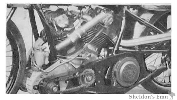 AJS-1933-996cc-OHC-V-Twin-SCA-05.jpg