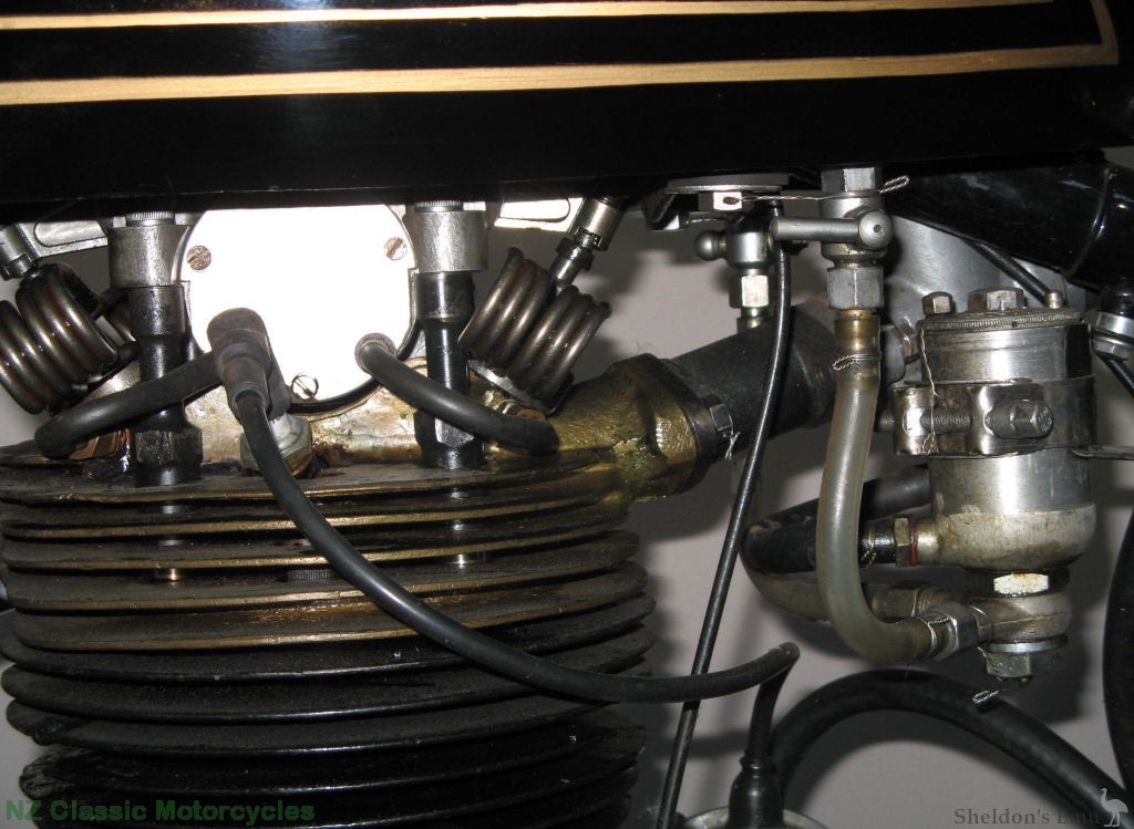AJS-1936-R10-NZM-Bronze-Cylinder-Head.jpg