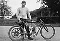 Alcyon-1905-Buchet-Anzani-BNF.jpg