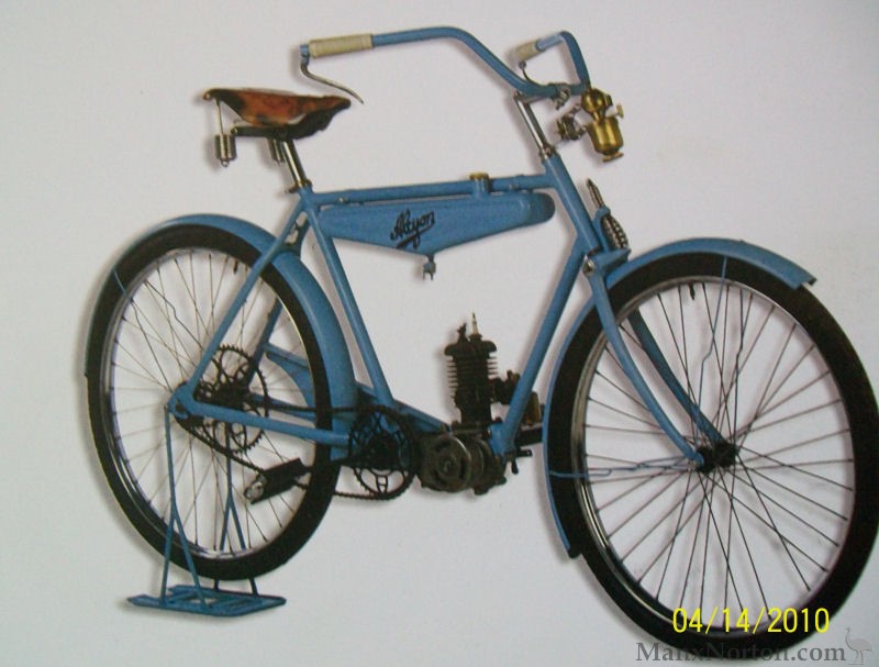Alcyon-1920x-Moped.jpg
