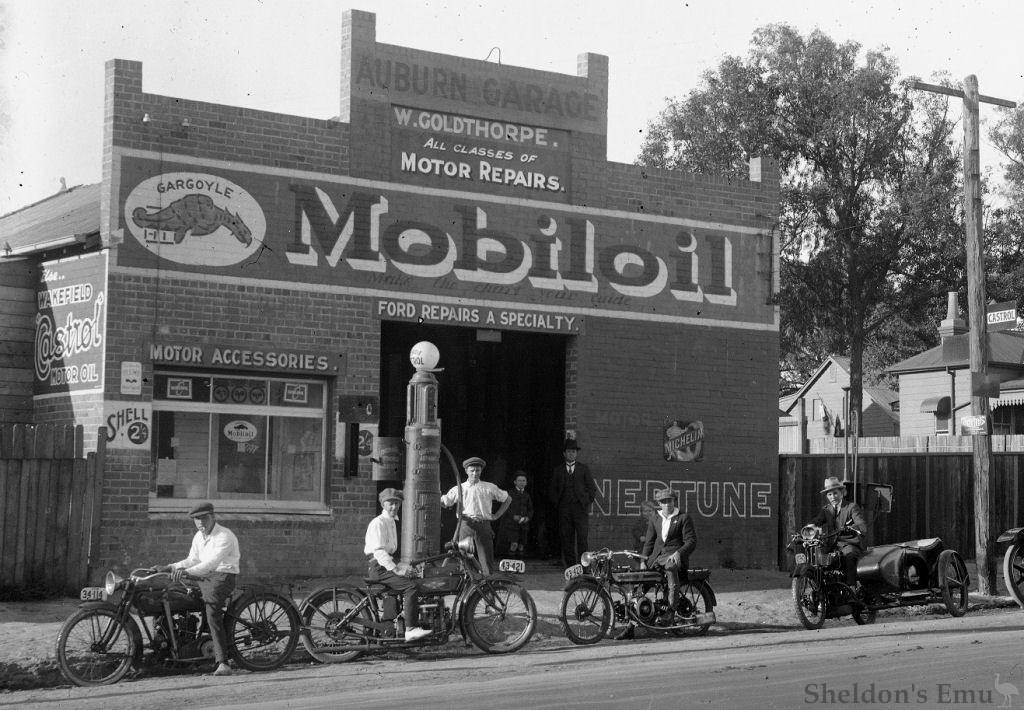 Goldthorpe-Garage-Auburn-c1920.jpg