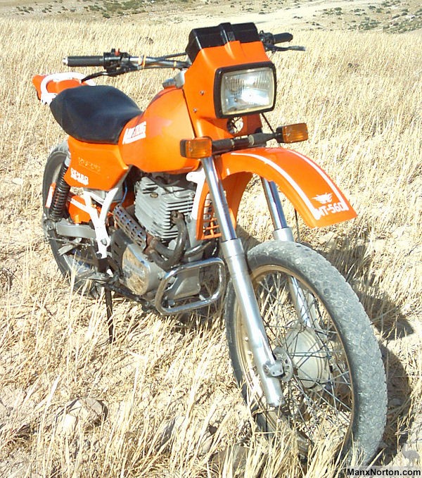 Armstrong-MT560-orange.jpg