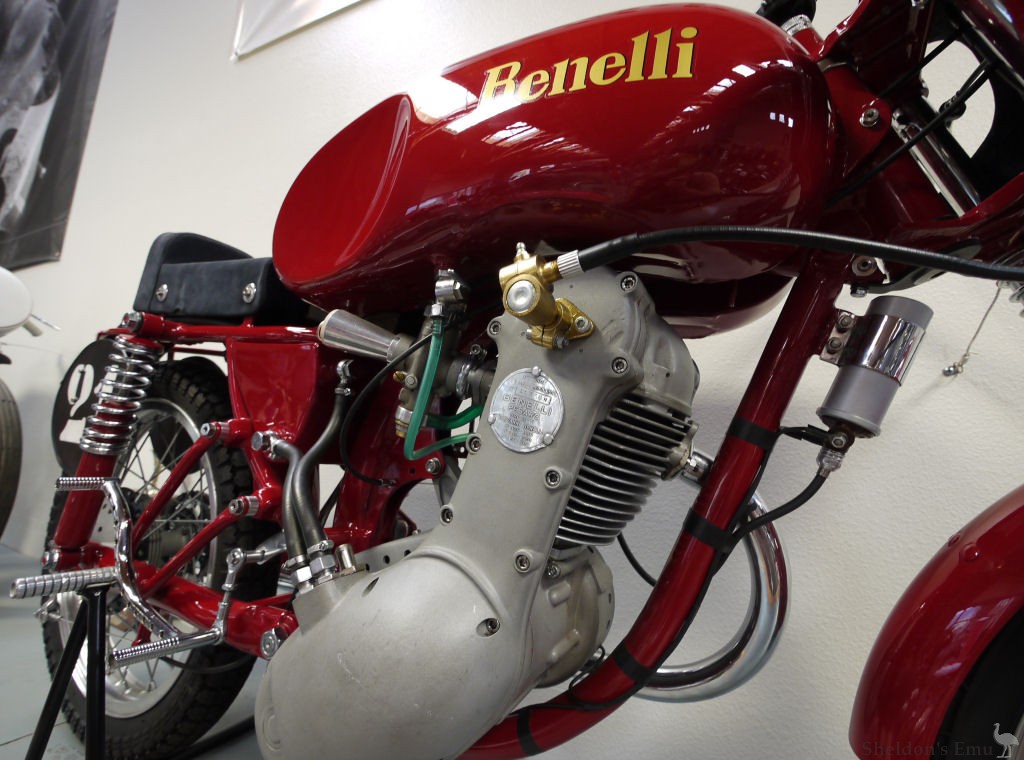 Benelli-1955-125-Leoncino-Corsa-GWe-CHo-02.jpg