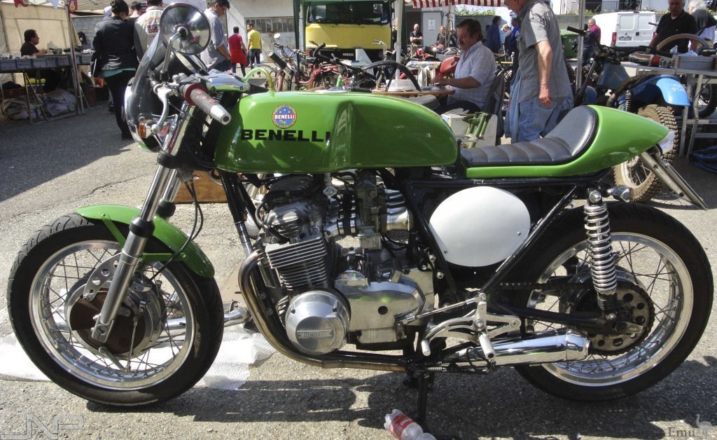 Benelli-1976c-Quattro-2-J-Norek.jpg