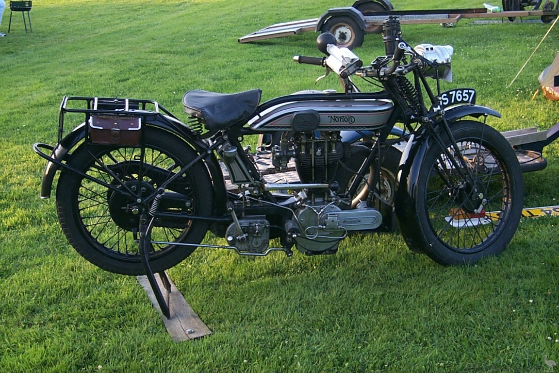 Norton-1926-Model-18qq-Bikesheds.jpg