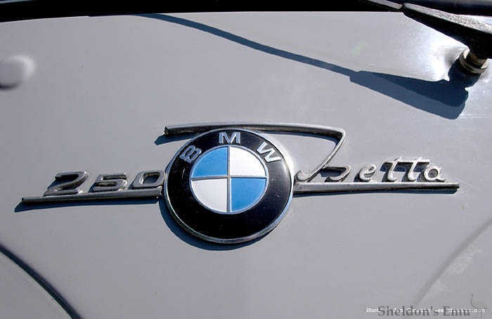 BMW-Isetta-250-Jon-Chomitz-2004.jpg