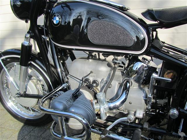 BMW-1961-R69S-2.jpg