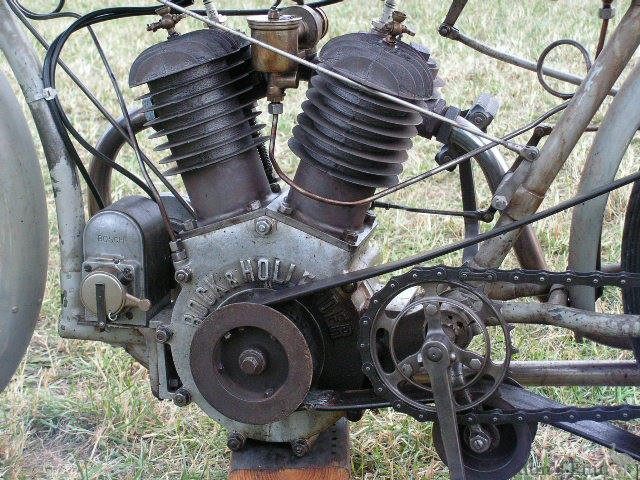 Bock-Hollender-engine-lhs.jpg