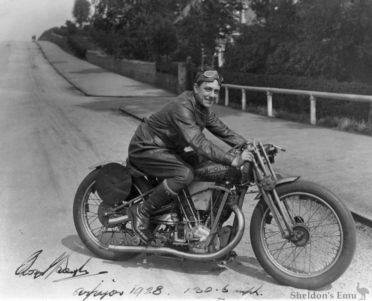 Brough-Superior-1928-record-Arpajon-130-6mph-VBG.jpg