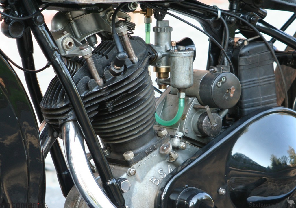 BSA-1930-S30-9-500cc-Sloper-Moma-02.jpg