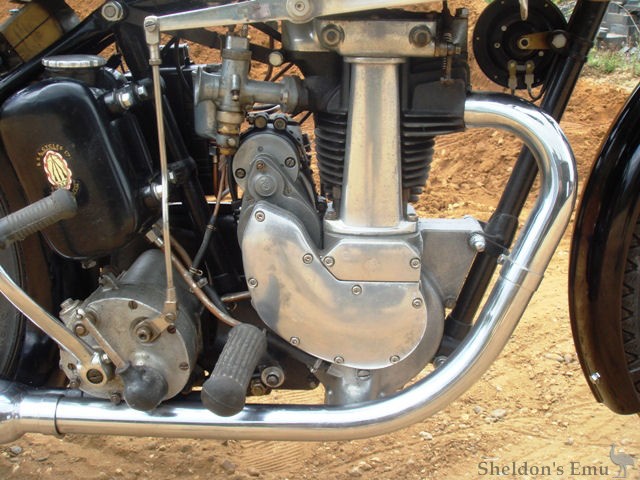BSA-1937-B21-250cc-AT-010.jpg