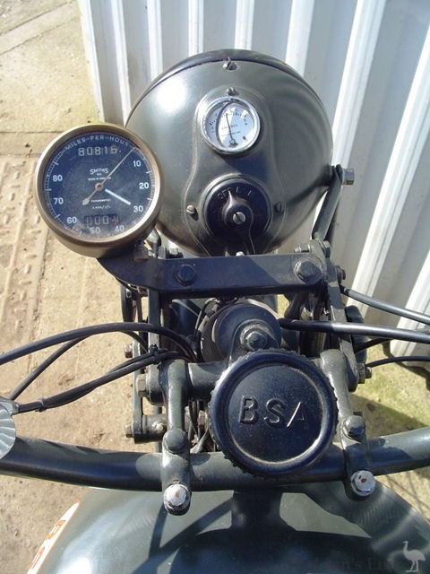 BSA-1946-M21-600cc-AT-008.jpg
