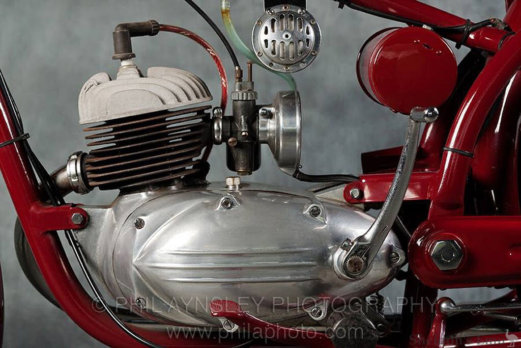 Ceccato-1951-75cc-Engine-PA.jpg