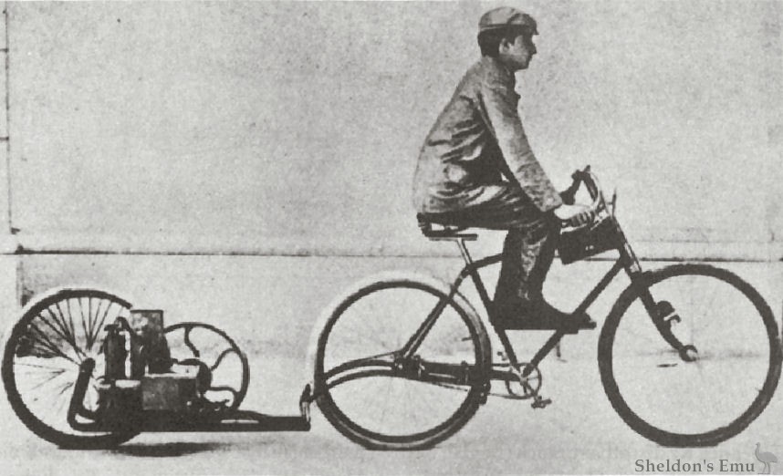 Bernardi-1893-Motor-Schieberad.jpg