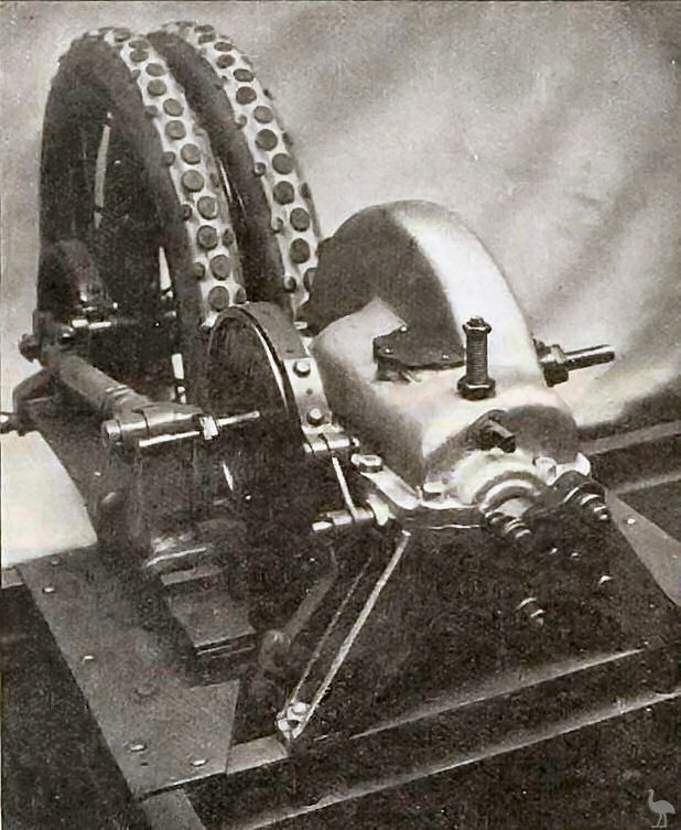 Godet-Triauto-1919-Paris-Salon.jpg