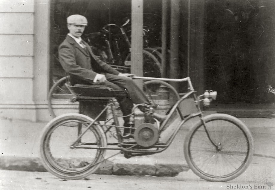 Wood-1901-Tricycle-NZ-Wpa.jpg