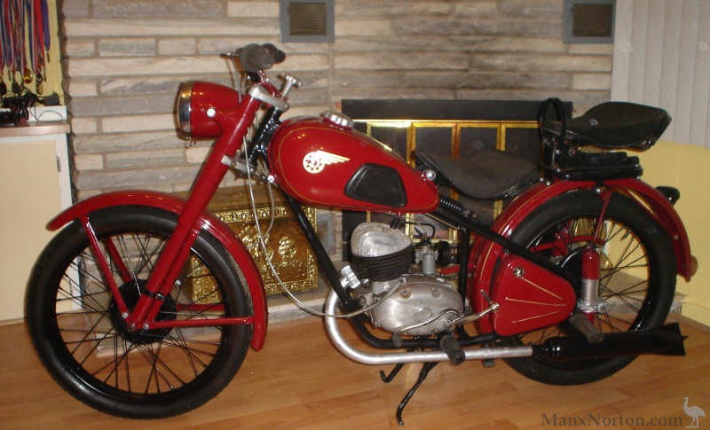 Csepel-1956-125cc.jpg