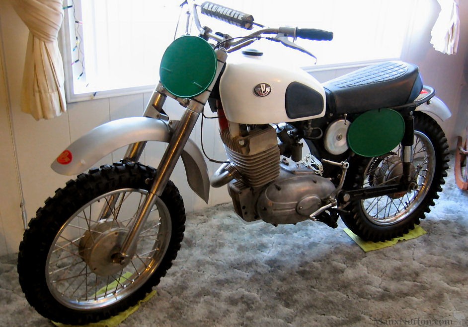 White-1965-250cc-MC67-CA-01.jpg