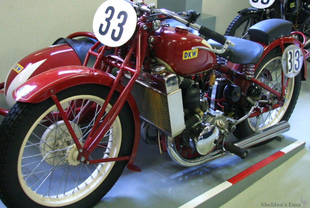 DKW-1929-600cc-Super-Sport-ChM-Wpa.jpg