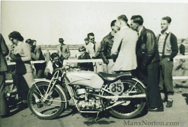 DKW-1936-Racer-Period-Photo.jpg