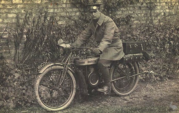 Douglas-1913c-Motorcycle.jpg