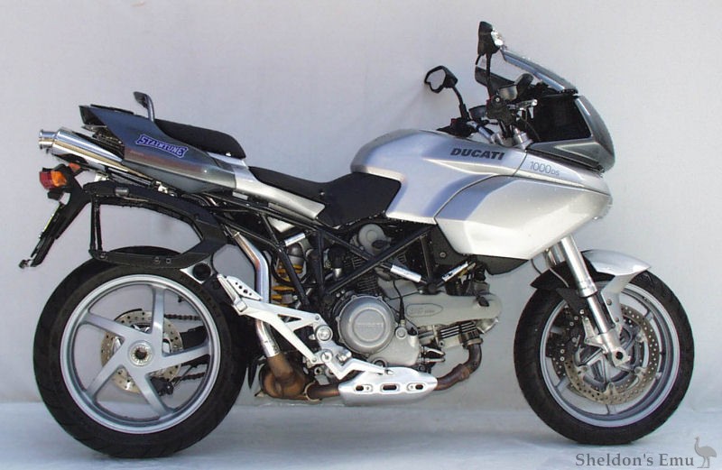 Ducati-2003-Multistrada-Sta.jpg