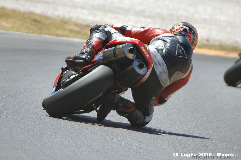 Ducati-2003c-998S-RPW-02.jpg