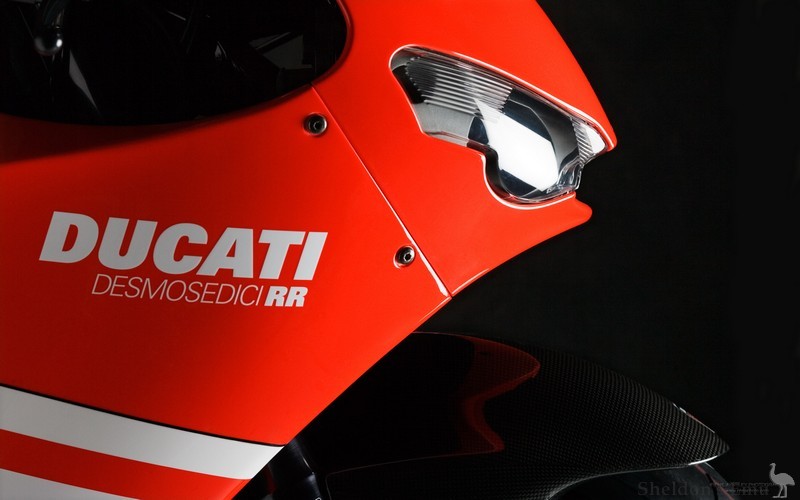 Ducati-2006-Desmosedici-RR.jpg