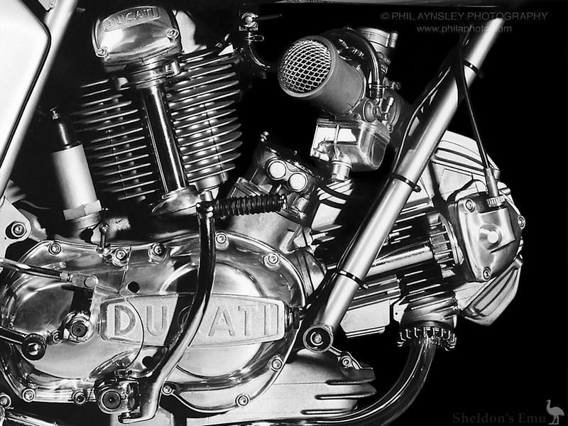 Ducati-engine-01.jpg
