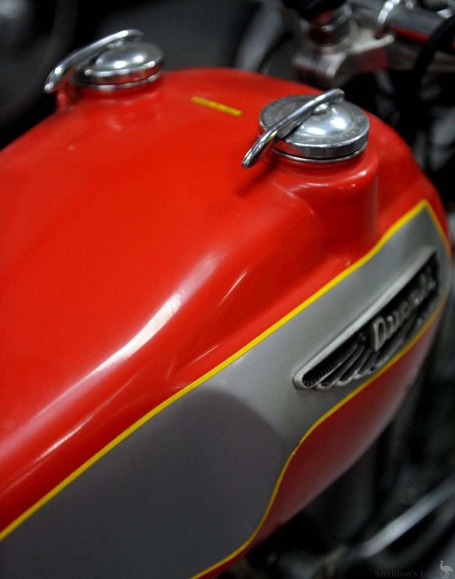 Ducati-MkIII-250-DSC-1342.jpg