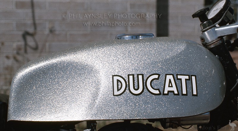Ducati-1972-250-Desmo-03.jpg