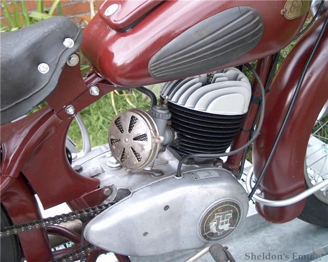 Ensia-1954-250cc-BE-2.jpg