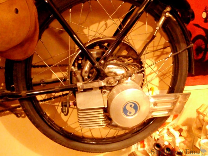 Torpedo-1950c-Moped-1.jpg