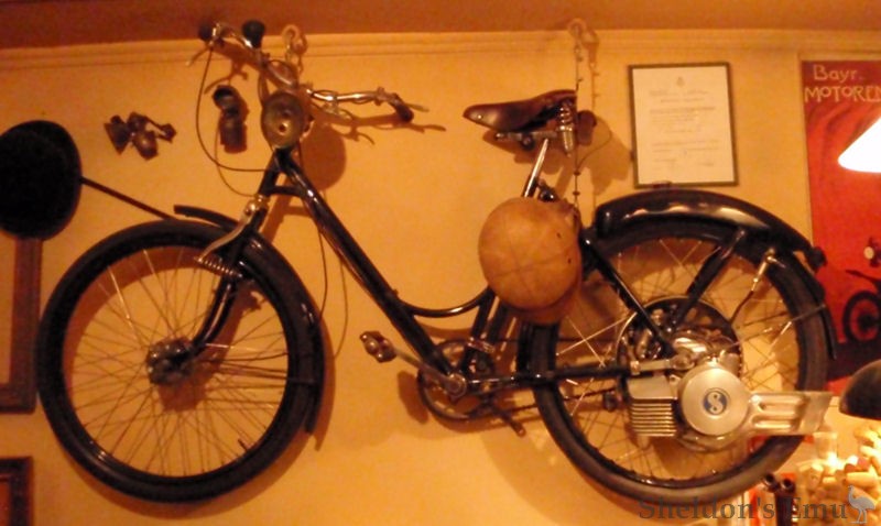 Torpedo-1950c-Moped-3.jpg