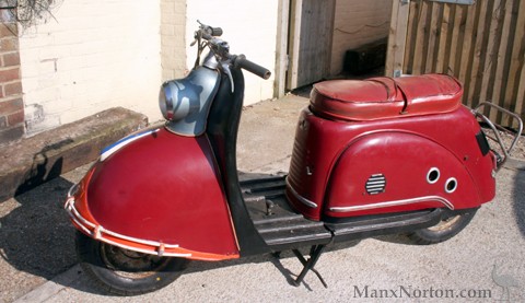 Goggo-1955-Scooter-200II-3.jpg