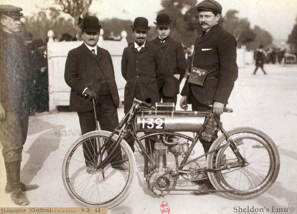 Griffon-1903-Demeester-Paris-Madrid-BNF.jpg
