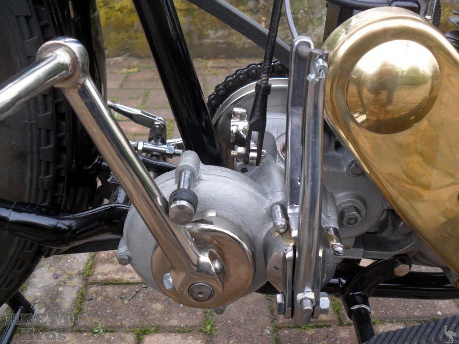 James-1919-250cc-Bretti-6.jpg