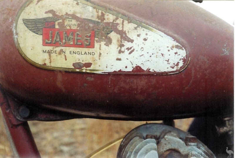 James-1951-Captain-6E-1.jpg
