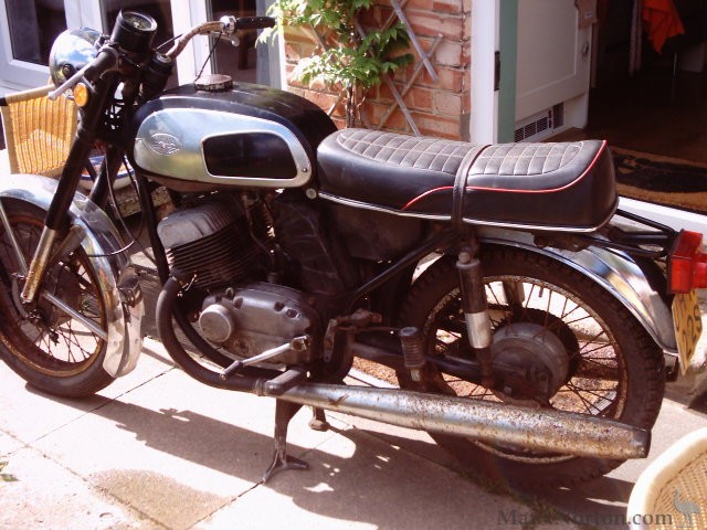 Jawa-1977-634-a.jpg