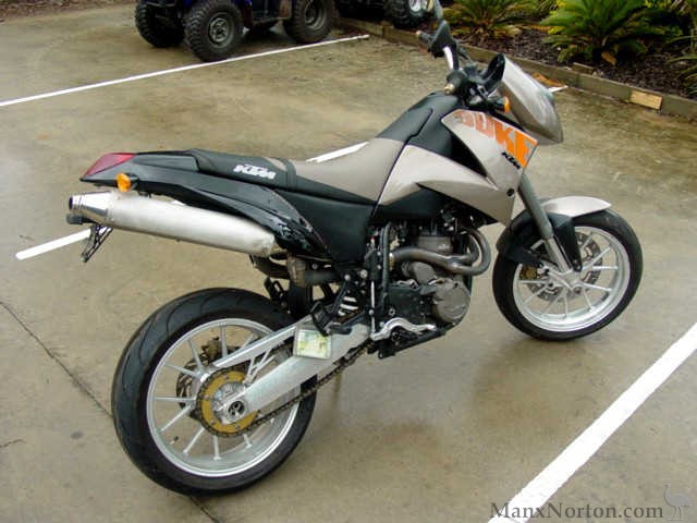 KTM-1999-Duke-5.jpg